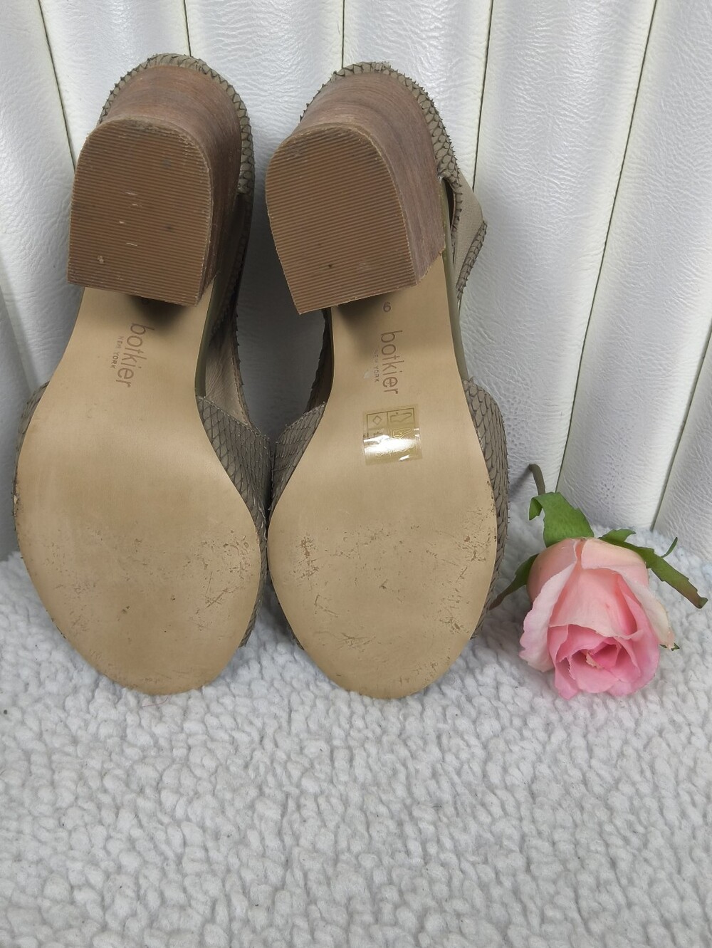 Botkier Olive Textured Open-Toe Block Heel Booties Size 9M - Picture 7 of 7